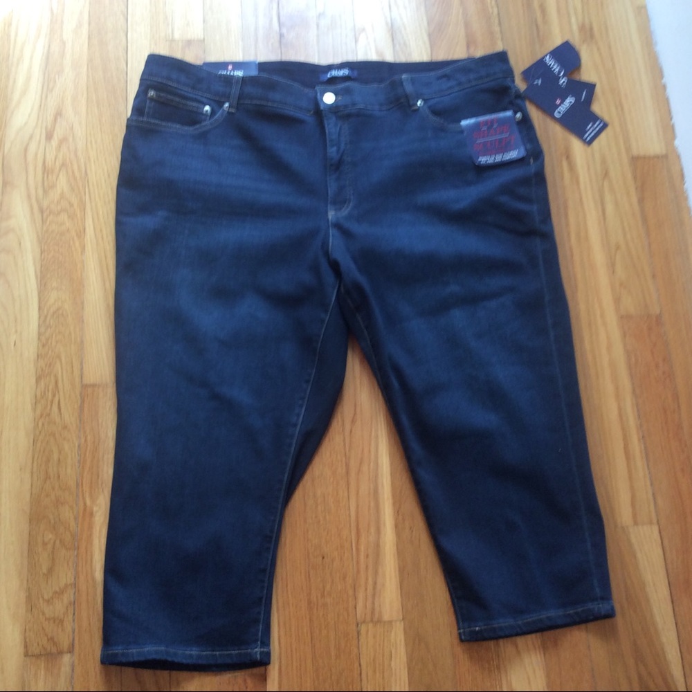 CHAPS Shaping Capris - Picture 3 of 5